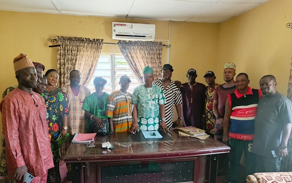 Ex-councilors visits Lagelu North LCDA Chairman, Hon. Sodiq, pledges support