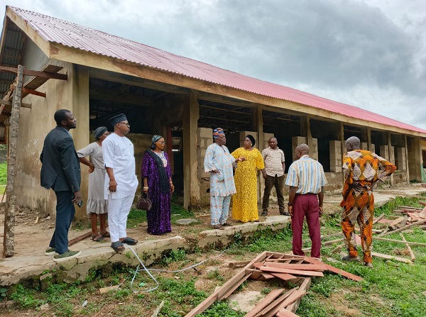 Photos: Hon. Sadiq, Hon. Adeaga, Alhaja Wule inspects ongoing project at Elewuro